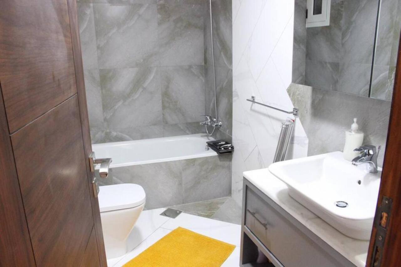Modern 3br Next To Dieu Apartment *